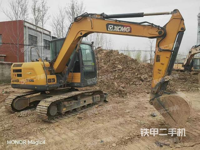駕駛室頂部(整機外觀) 駕駛室頂部(整機外觀)