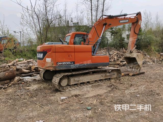 整機右后45°（整機外觀）