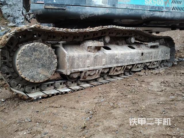 單側(cè)履帶整體(整機(jī)外觀) 單側(cè)履帶整體(整機(jī)外觀)