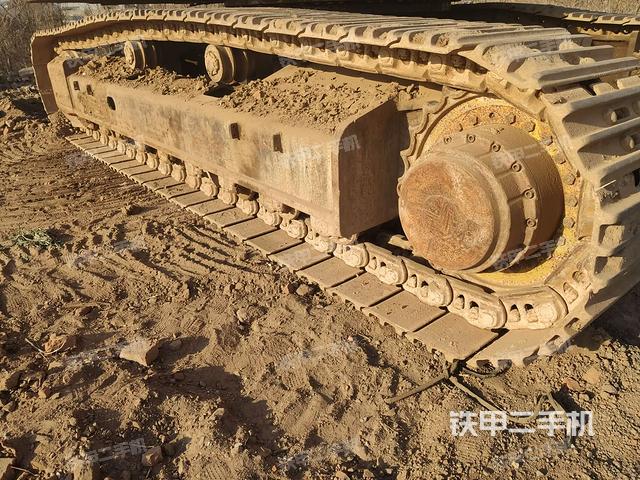 單側(cè)履帶整體（整機(jī)外觀）