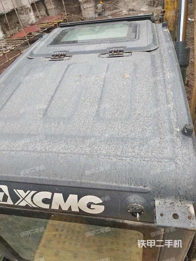 驾驶室顶部（整机外观）