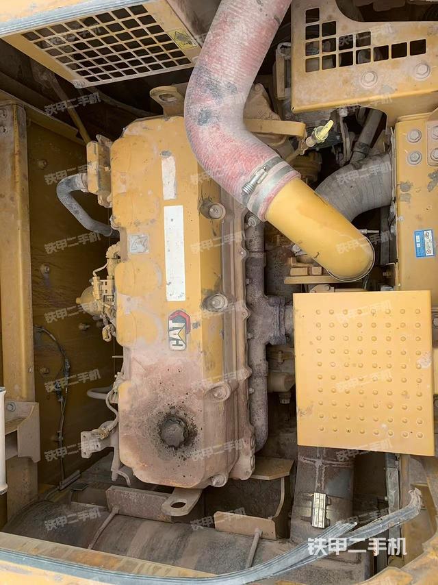 發(fā)動機整體俯視(整機外觀) 發(fā)動機整體俯視(整機外觀)