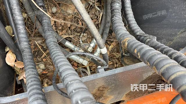 中央回轉(zhuǎn)接頭特寫(上車部件) 中央回轉(zhuǎn)接頭特寫(上車部件)