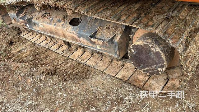 左側(cè)履帶整體?(行走機(jī)構(gòu)) 左側(cè)履帶整體?(行走機(jī)構(gòu))