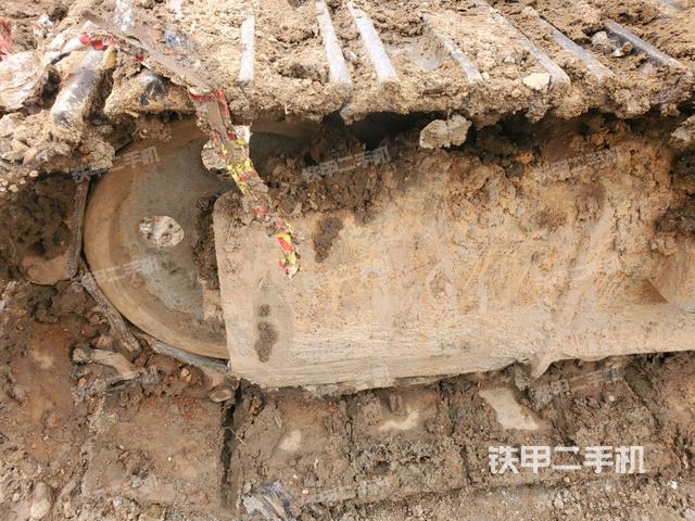 左導(dǎo)向輪（行走機(jī)構(gòu)）