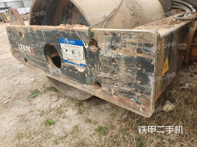 正后側(cè)（壓路機前后車架）