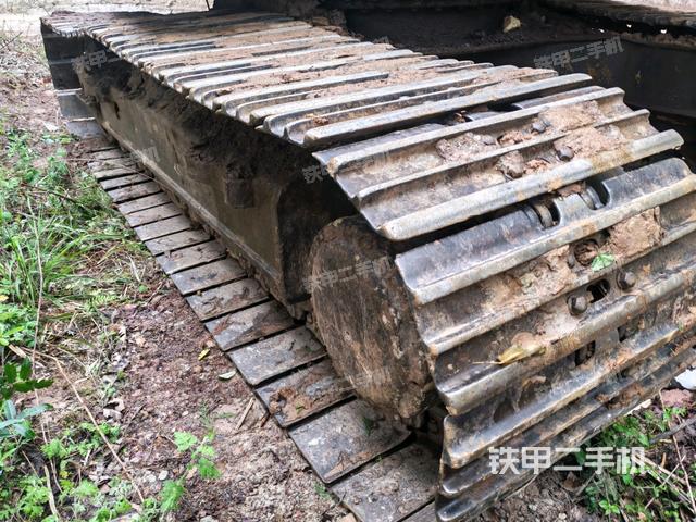 左側(cè)履帶整體?（行走機(jī)構(gòu)）