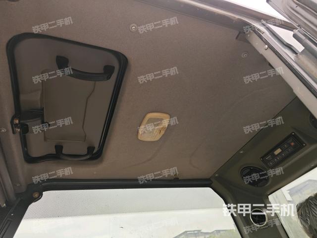 頂棚整體(駕駛室部分) 頂棚整體(駕駛室部分)