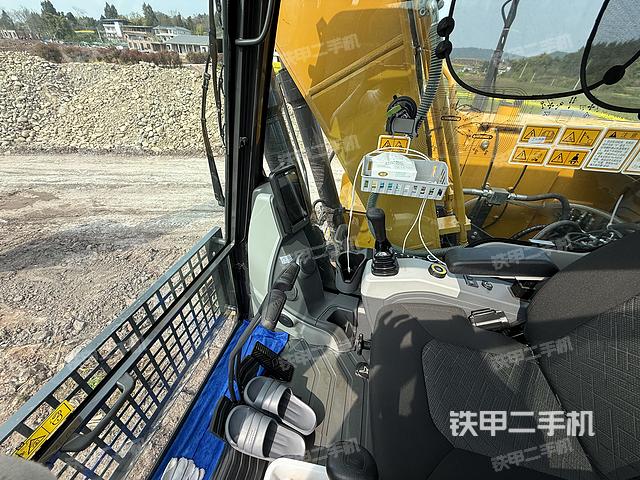 驾驶室整体（整机外观）