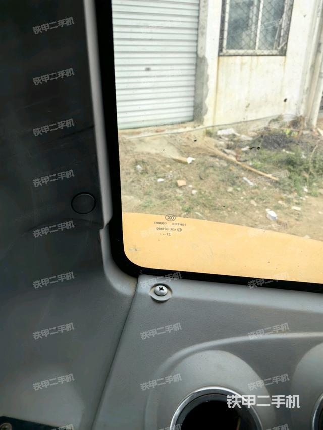 后窗玻璃角標(biāo)（駕駛室部分）