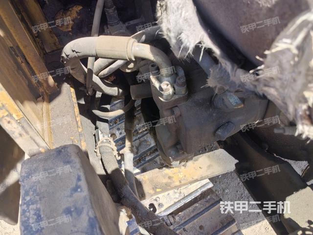 液壓泵艙室正面整體（整機(jī)外觀）