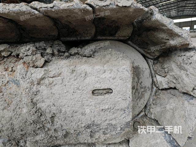 左側(cè)履帶整體?(行走機(jī)構(gòu)) 左側(cè)履帶整體?(行走機(jī)構(gòu))