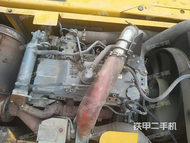 發(fā)動(dòng)機(jī)整體俯視(整機(jī)外觀) 發(fā)動(dòng)機(jī)整體俯視(整機(jī)外觀)