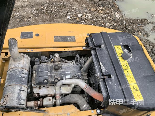 發(fā)動(dòng)機(jī)室(上車部件) 發(fā)動(dòng)機(jī)室(上車部件)