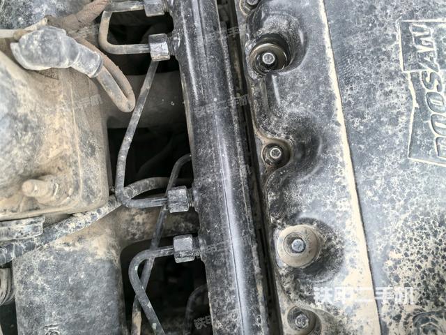 氣門室蓋螺絲特寫(上車部件) 氣門室蓋螺絲特寫(上車部件)