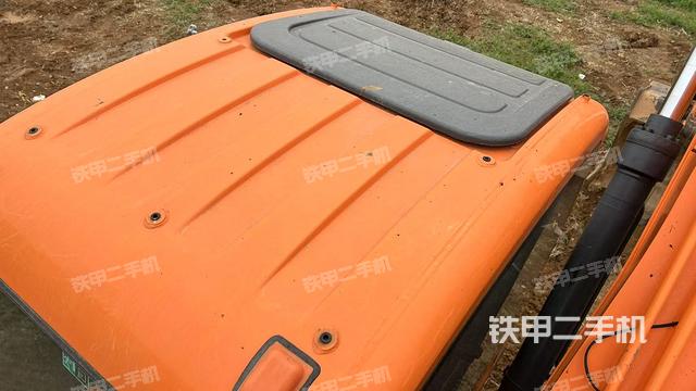 駕駛室頂部俯視(上車部件) 駕駛室頂部俯視(上車部件)