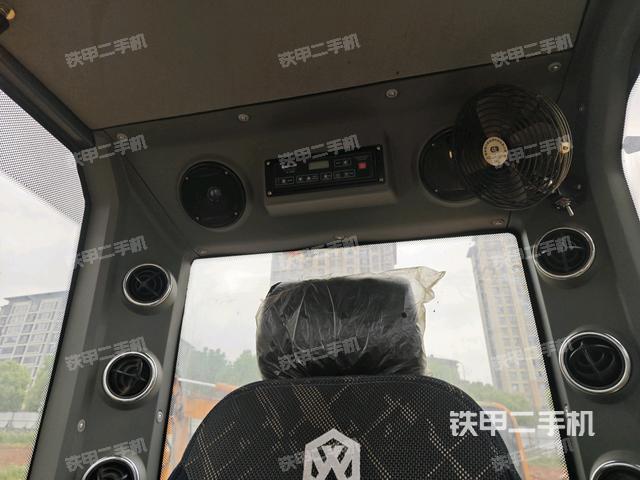 座椅后部(駕駛室部分) 座椅后部(駕駛室部分)