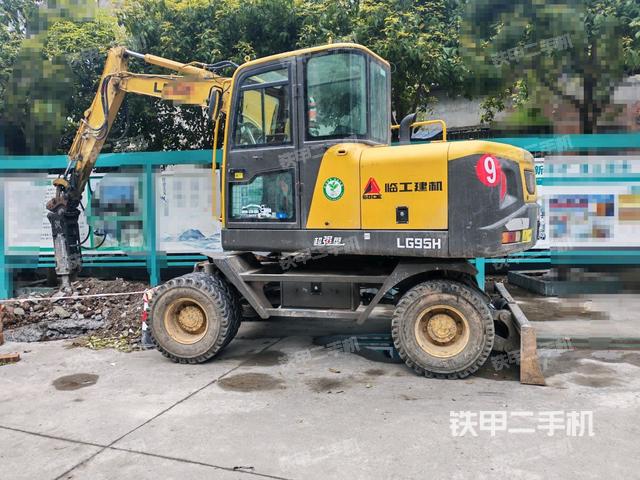 左后45(整機(jī)外觀) 左后45(整機(jī)外觀)