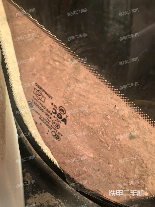 后窗玻璃角標(biāo)（駕駛室部分）