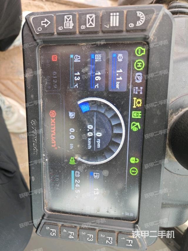 小時表(駕駛室部分) 小時表(駕駛室部分)