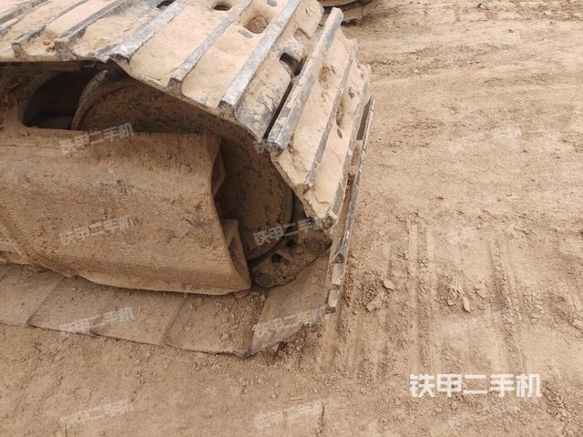 左驅(qū)動(dòng)輪（行走機(jī)構(gòu)）