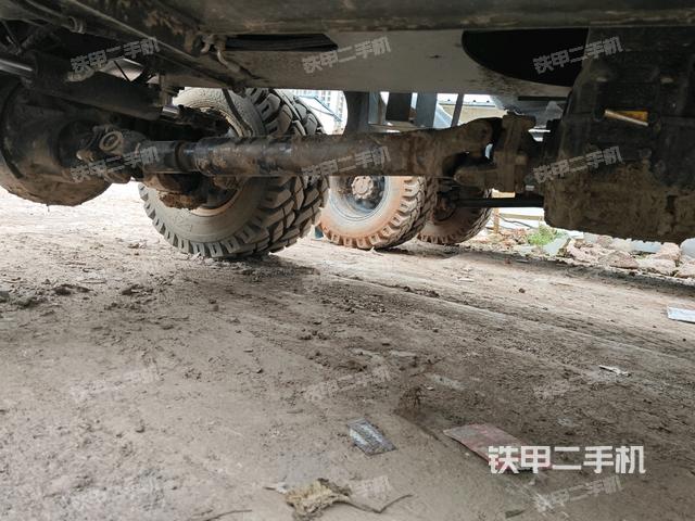 右側(cè)履帶整體?（行走機(jī)構(gòu)）