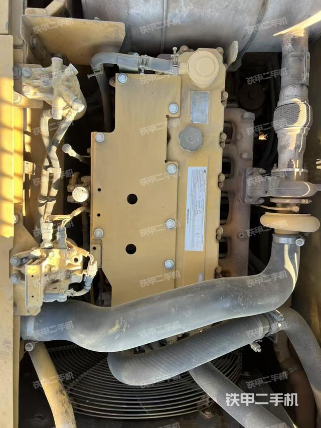 發(fā)動(dòng)機(jī)整體俯視(整機(jī)外觀) 發(fā)動(dòng)機(jī)整體俯視(整機(jī)外觀)