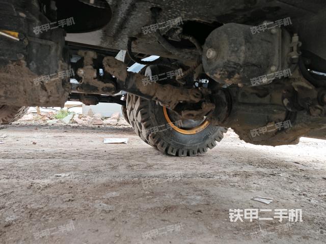 左側(cè)行走馬達(dá)蓋板（行走機(jī)構(gòu)）