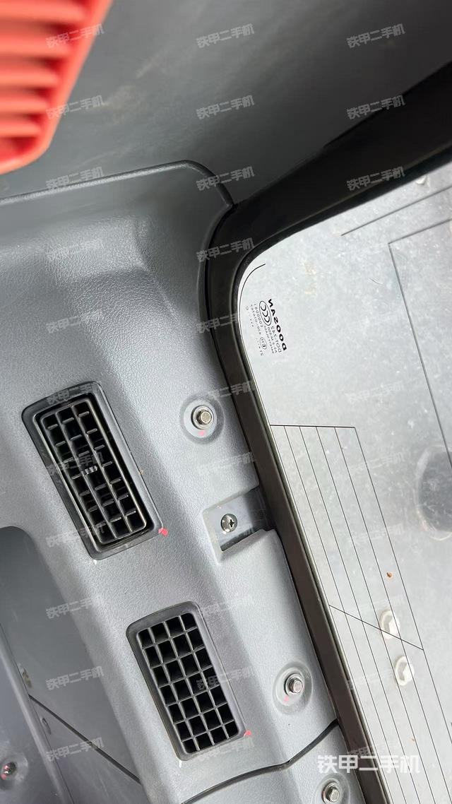 后窗玻璃角標(biāo)(駕駛室部分) 后窗玻璃角標(biāo)(駕駛室部分)