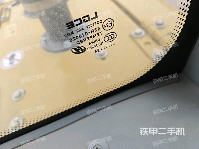 后窗玻璃角標(biāo)（駕駛室部分）