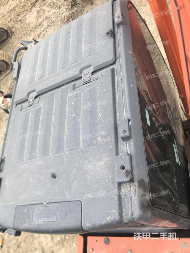 駕駛室頂部俯視（上車部件）