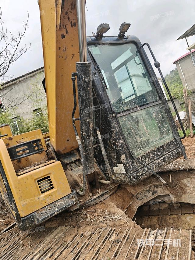 轉盤和下車架正前（工作和回轉裝置）