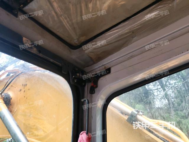 右側(cè)玻璃角標(biāo)（駕駛室部分）