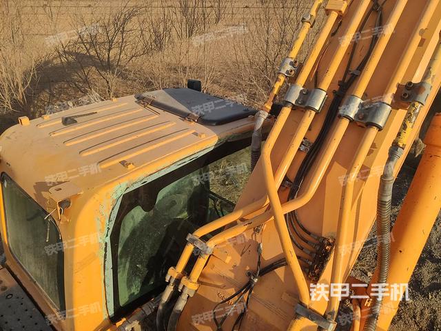 駕駛室頂部（整機(jī)外觀）