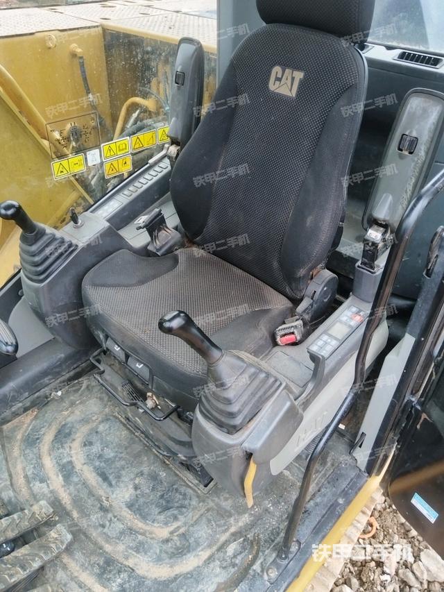 座椅后部(駕駛室部分) 座椅后部(駕駛室部分)