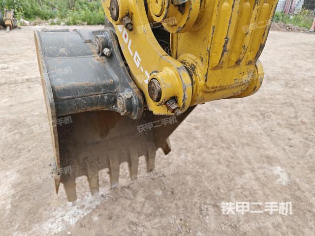 鏟斗右后整體（工作和回轉(zhuǎn)裝置）