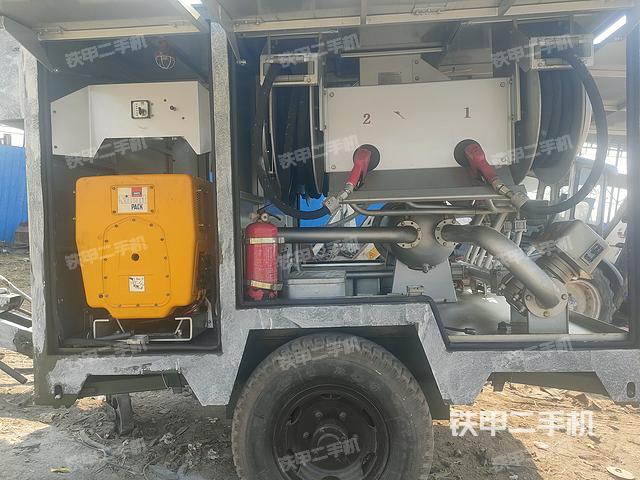 整机右后45°（设备外观及核心部件）