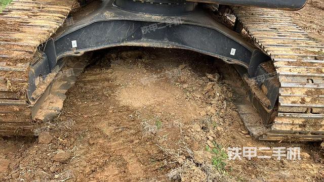 轉(zhuǎn)盤和下車架正前(工作和回轉(zhuǎn)裝置) 轉(zhuǎn)盤和下車架正前(工作和回轉(zhuǎn)裝置)