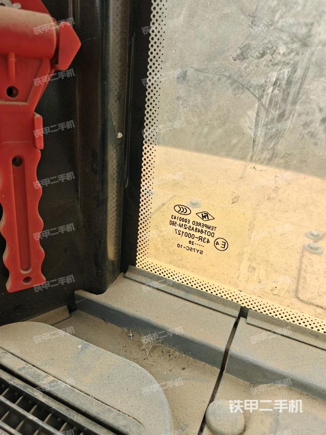 座椅后部（駕駛室部分）