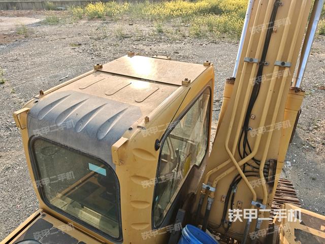駕駛室頂部俯視(上車部件) 駕駛室頂部俯視(上車部件)