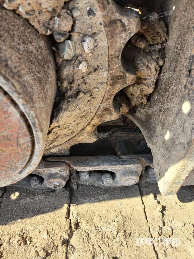 單側(cè)履帶整體（整機(jī)外觀）