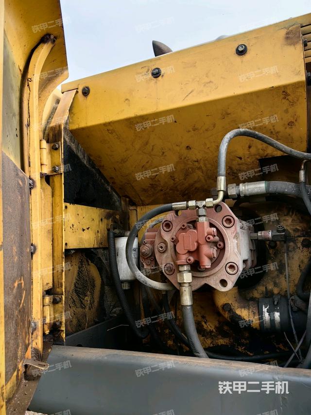 液壓泵斜45?左（大件艙室）