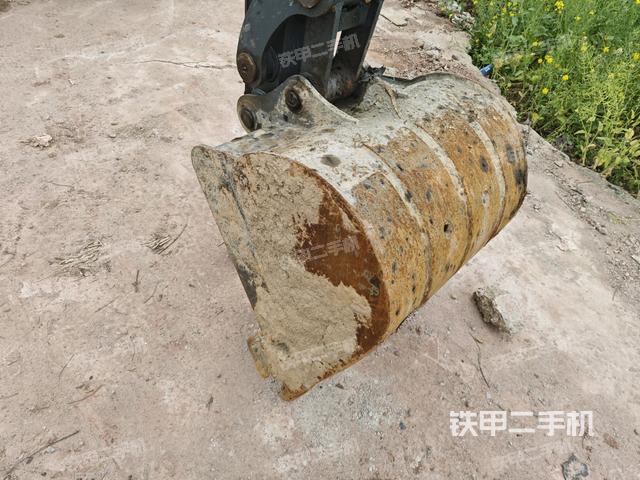 鏟斗45度(工作和回轉(zhuǎn)裝置) 鏟斗45度(工作和回轉(zhuǎn)裝置)