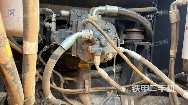 液壓泵斜45?左(大件艙室) 液壓泵斜45?左(大件艙室)