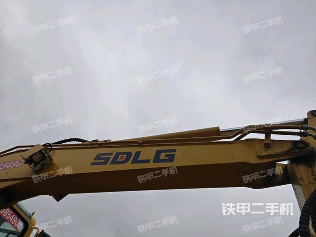 大臂整體?右側(cè)（工作和回轉(zhuǎn)裝置）