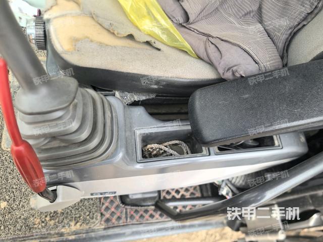 座椅左側(cè)控制臺(tái)/音響/含左手柄（駕駛室部分）