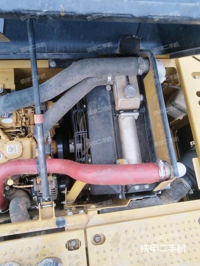 水箱+風(fēng)扇特寫(xiě)(上車部件) 水箱+風(fēng)扇特寫(xiě)(上車部件)