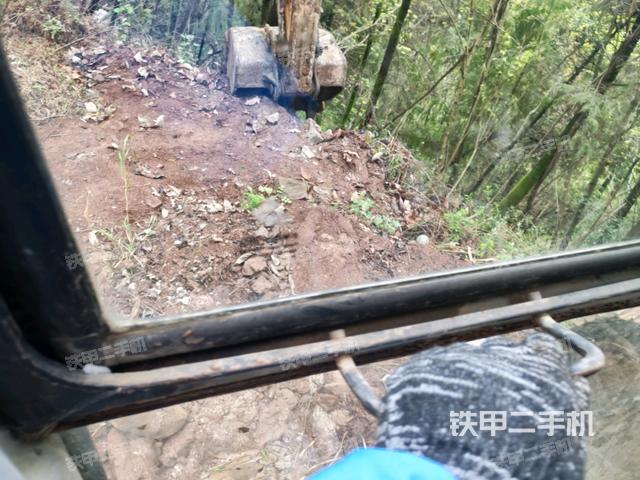 座椅后部（駕駛室部分）