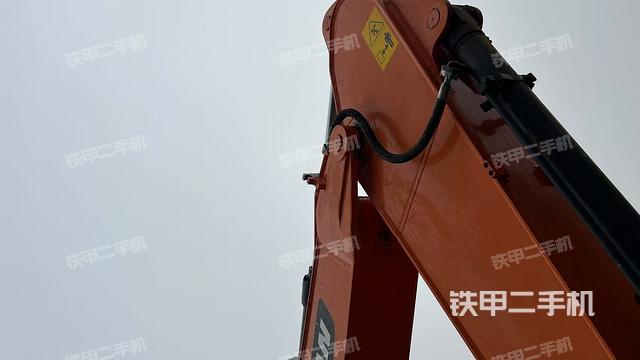 小臂整體右前(工作和回轉(zhuǎn)裝置) 小臂整體右前(工作和回轉(zhuǎn)裝置)