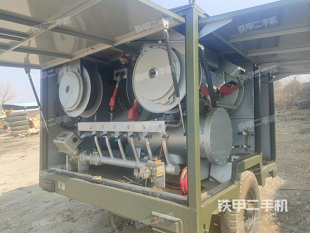 整机右侧（设备外观及核心部件）